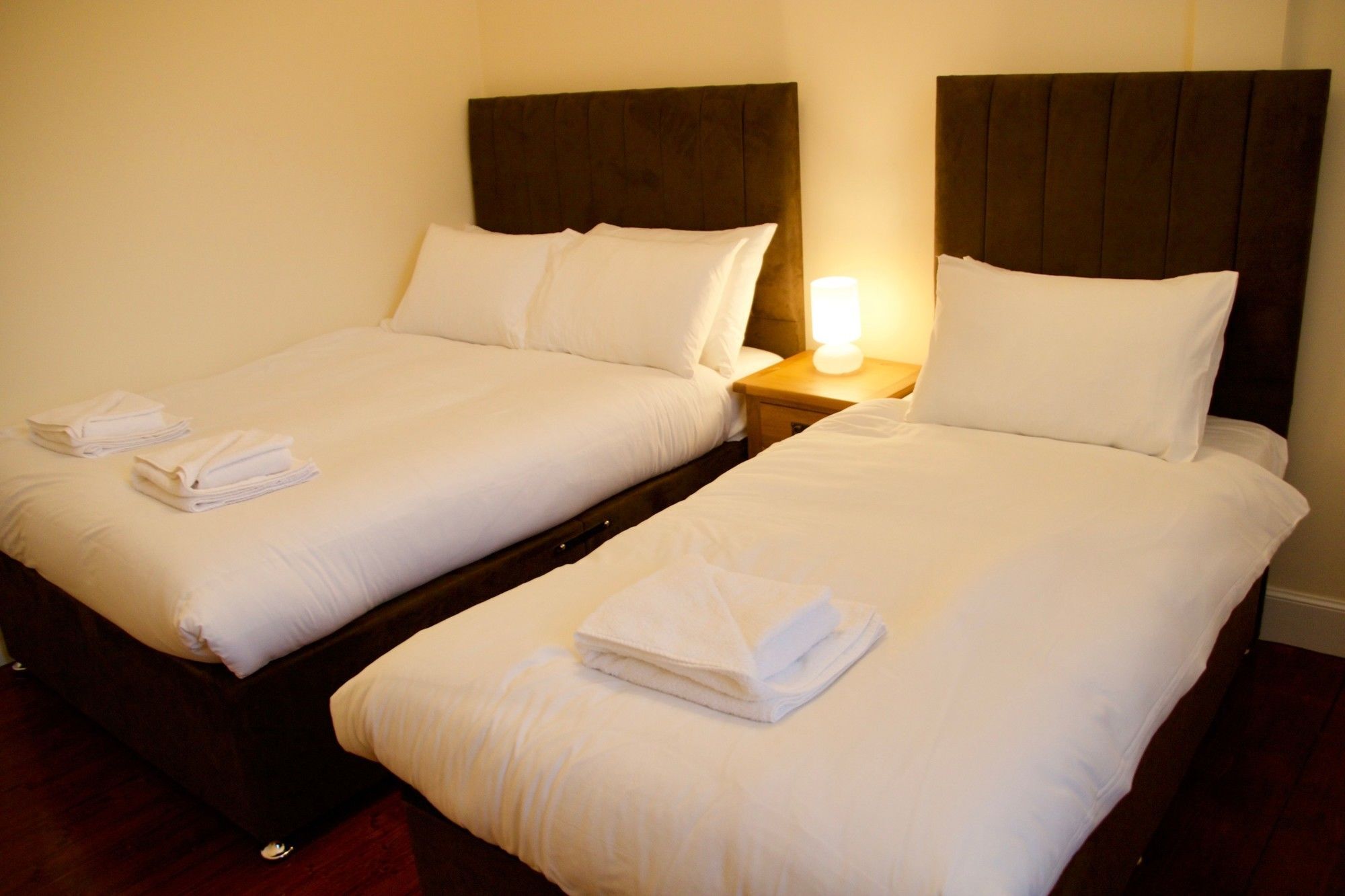 2 Bedroom Flat Off Leith Walk Accommodates 7 Edinburgh Dış mekan fotoğraf